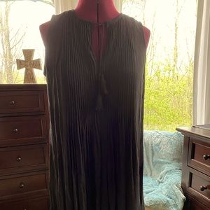 Old Navy shift dress. Size M